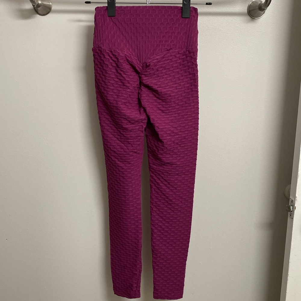 Born Primitive “Paragon” Booty Scrunch Leggings